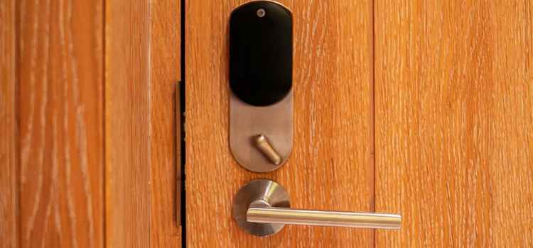 Automatic Locking Door Knob Spring Valley Lake